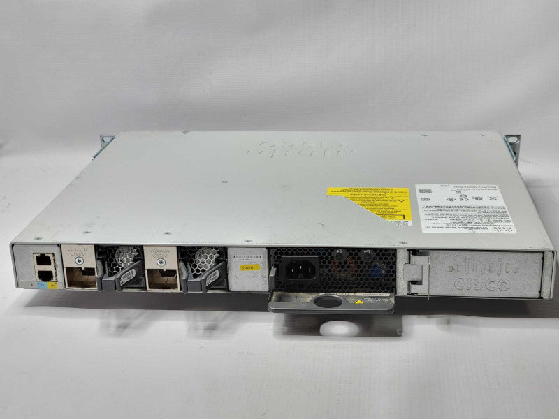Cisco C9200-48P-E 48 port Gigabit PoE+ network switch, Network Essentials Q_
