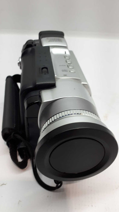 JVC Digital Video Camera GR-DVL920U with carrying case and accessories &