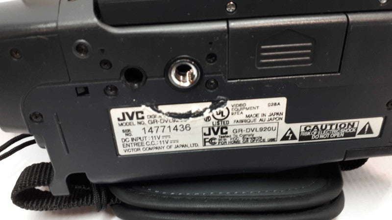 JVC Digital Video Camera GR-DVL920U with carrying case and accessories &