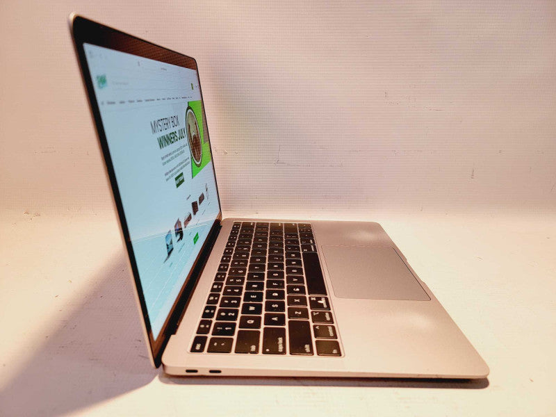 Apple Macbook Air 2018 13\\" Core i5-8210Y @ 1.6GHz 16GB DDR3 250GB SSD (