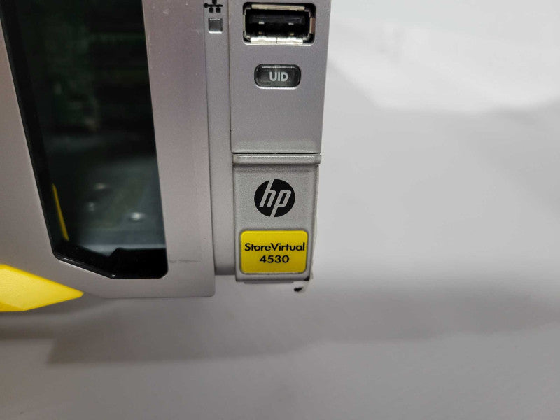 HP StoreVirtual 4530 25 x 2.5inch SAS Storage/ NO HHD READ !
