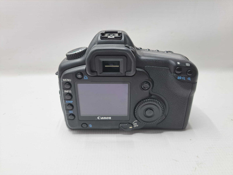 Canon EOS 5D DS126091 Digital Camera No Lens/Cap  *AS IS** )