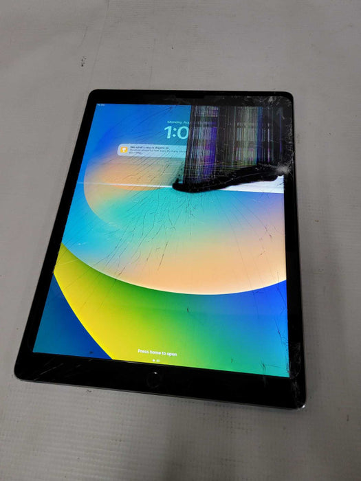 Apple iPad Pro 12.9\\" 128GB (A1652) - READ