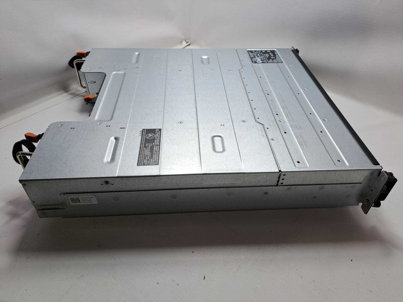 Dell Compellent SC220 Storage Array 24x 2.5\\" Bays 2x SC2 SAS 6Gbps 2x 700W PS )