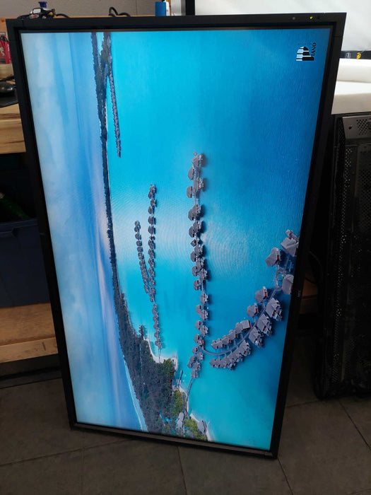 NEC 52\\" LCD Monitor Model: L528N7