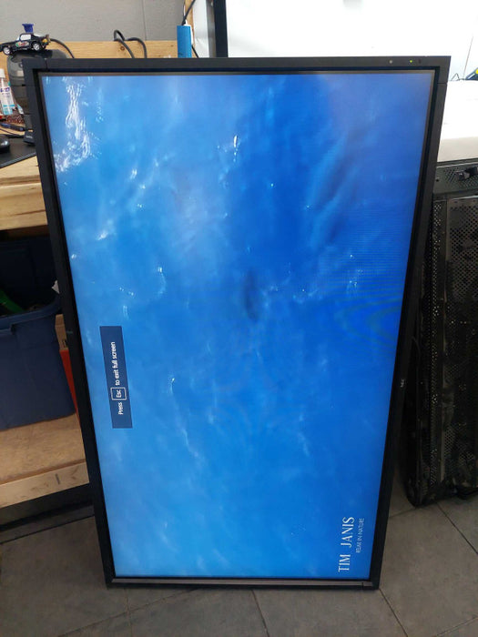NEC 52\\" LCD Monitor Model: L528N7