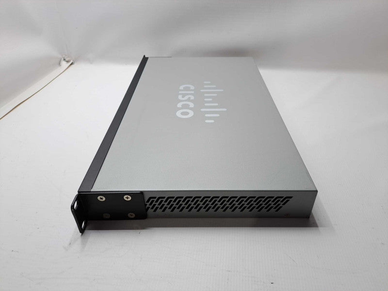 Cisco SF300-24PP 24-Port Fast 10/100 Ethernet PoE+ Managed Switch )