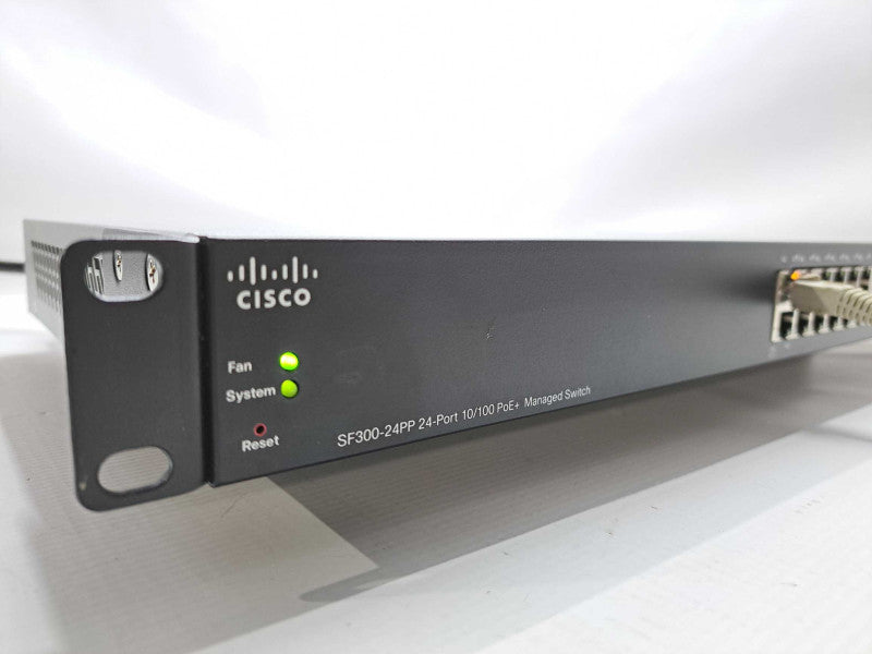 Cisco SF300-24PP 24-Port Fast 10/100 Ethernet PoE+ Managed Switch )