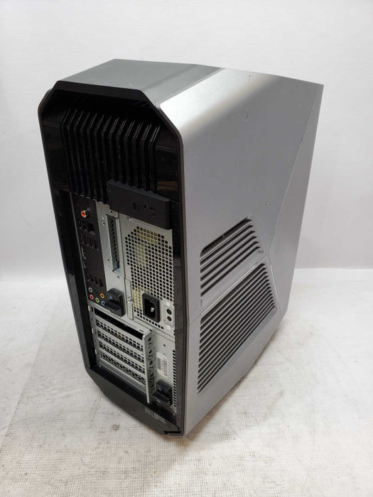 Alienware Aurora R6 - Intel i7-7700k @ 4.20 GHZ 8GB DDR4