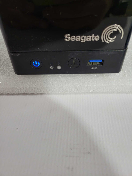 Seagate SRN02D - Business Storage 2-Bay NAS - 2x 2TB HDD !