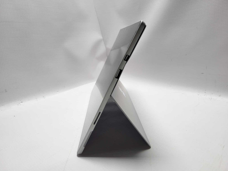 Surface Pro 5th Gen(1807) i5-7300U @ 2.6GHz 8GB RAM 256GB SSD READ $