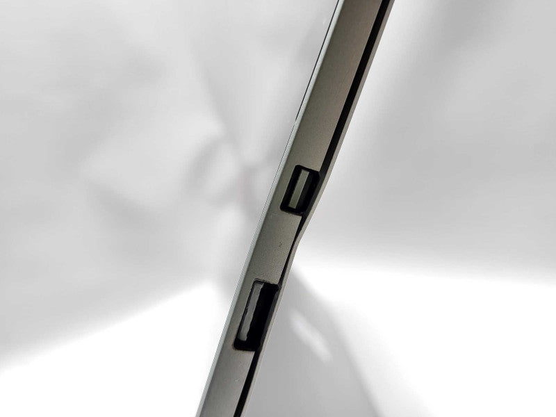 Surface Pro 5th Gen(1807) i5-7300U @ 2.6GHz 8GB RAM 256GB SSD READ $