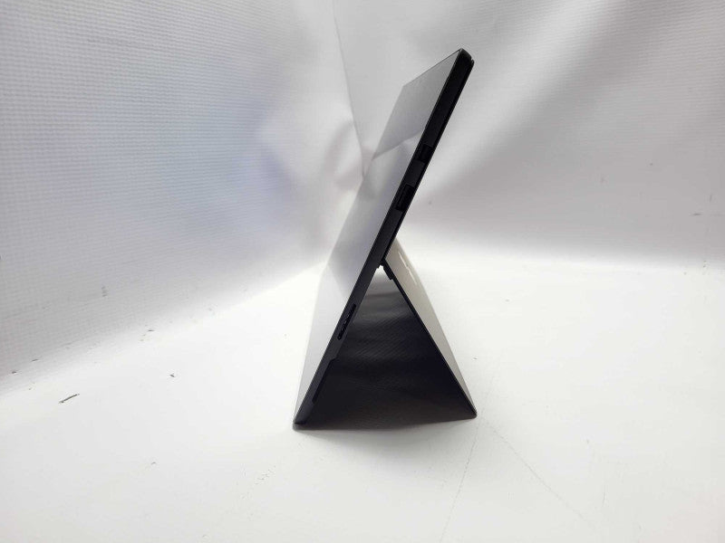 Surface Pro 5th Gen(1807) i7-8650U @ 1.9GHz 16GB RAM 500GB SSD READ $