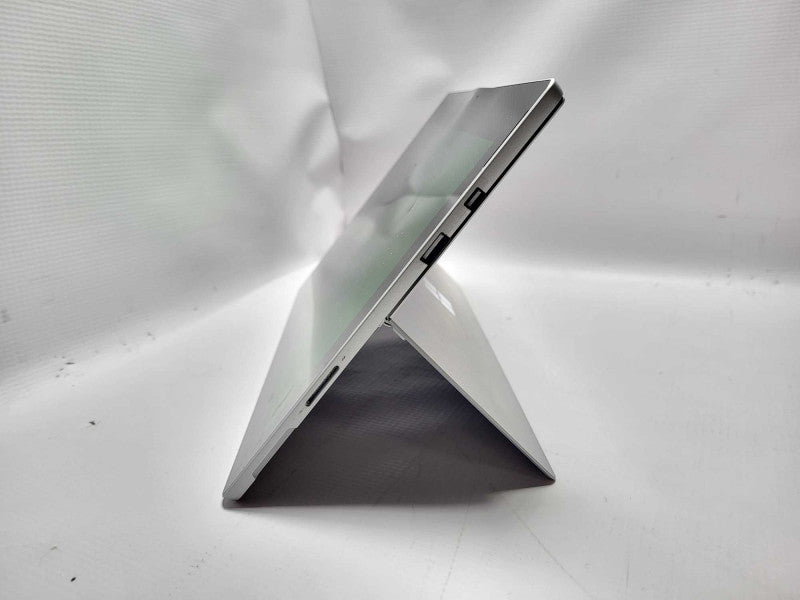 Surface Pro 5th Gen(1807) i5-7300U @ 2.6GHz 8GB RAM 256GB SSD READ $