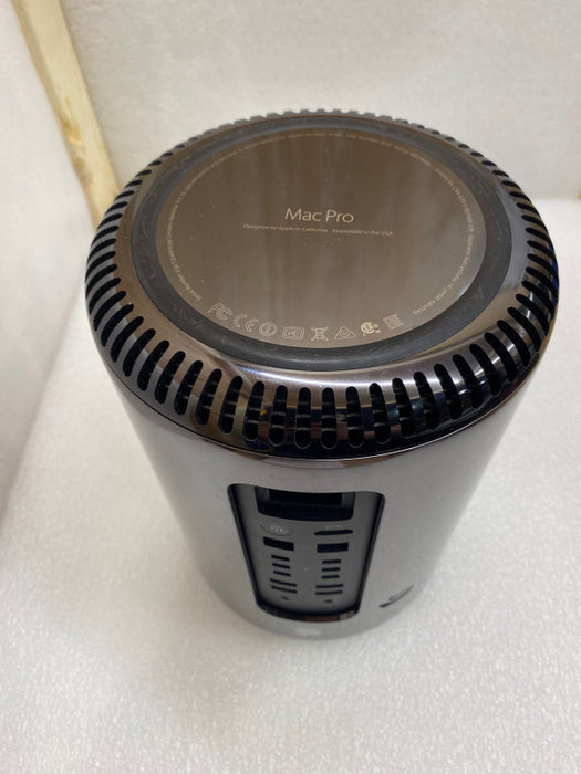 Apple Mac Pro Late 2013 Unknown Specifications; For Parts; READ!