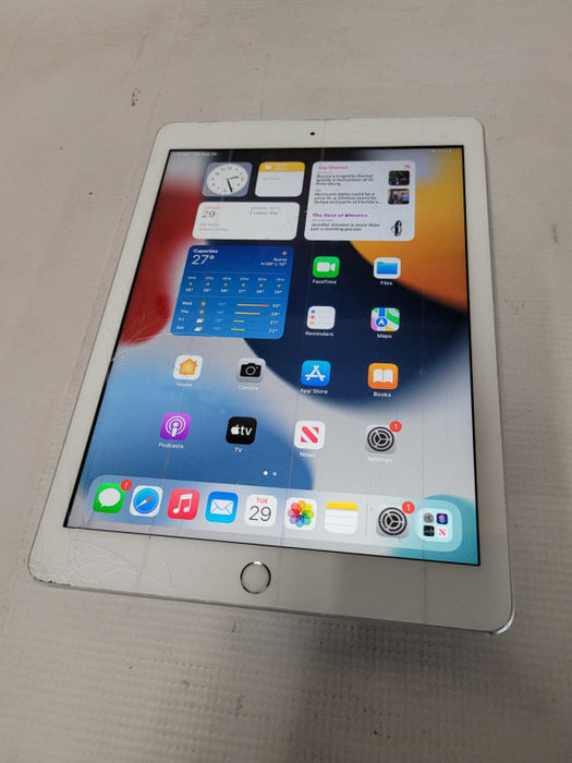 Apple iPad 6th Gen 128GB (A1893) - READ
