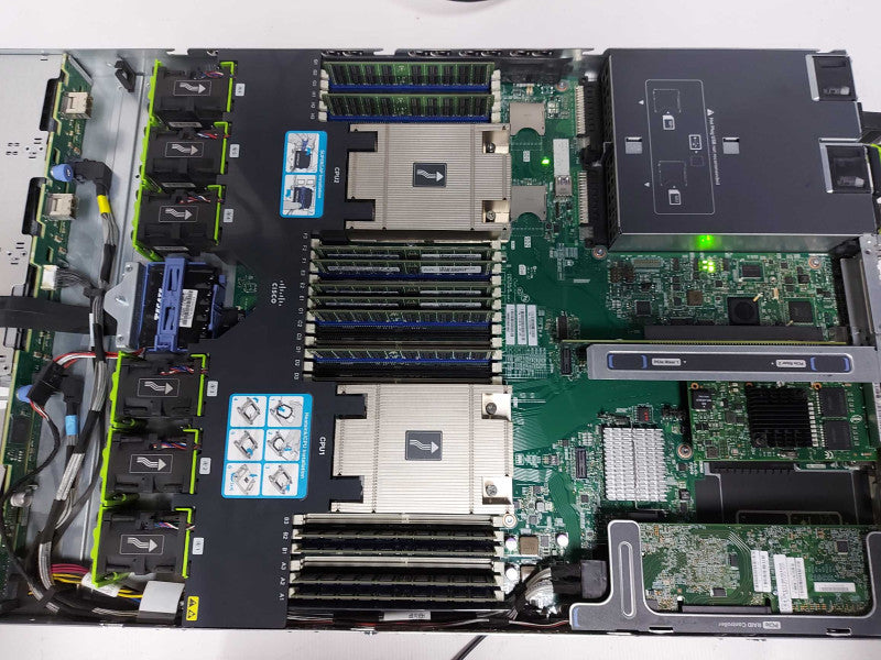 cisco C220M4 server 2x Xeon E5-2640 V3 @ 2.60ghz / 192gb ram / 12gb sas modul #