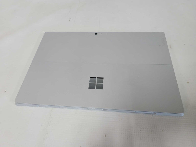 Microsoft Surface Pro 4 (1724) - i5-6300U, 8GB RAM, 256GB SSD - READ