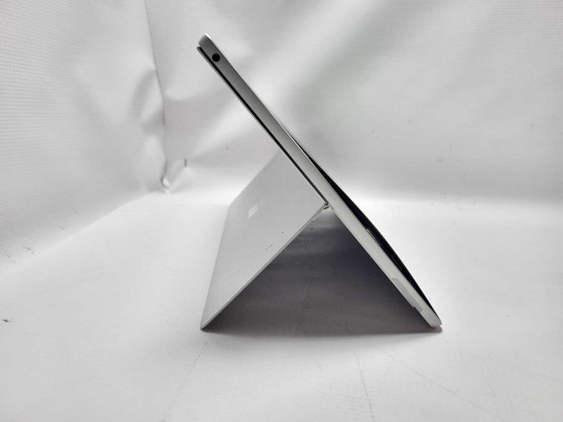 Surface Pro 5th Gen(1807) i5-7300U @ 2.6GHz 8GB RAM 256GB SSD READ  $