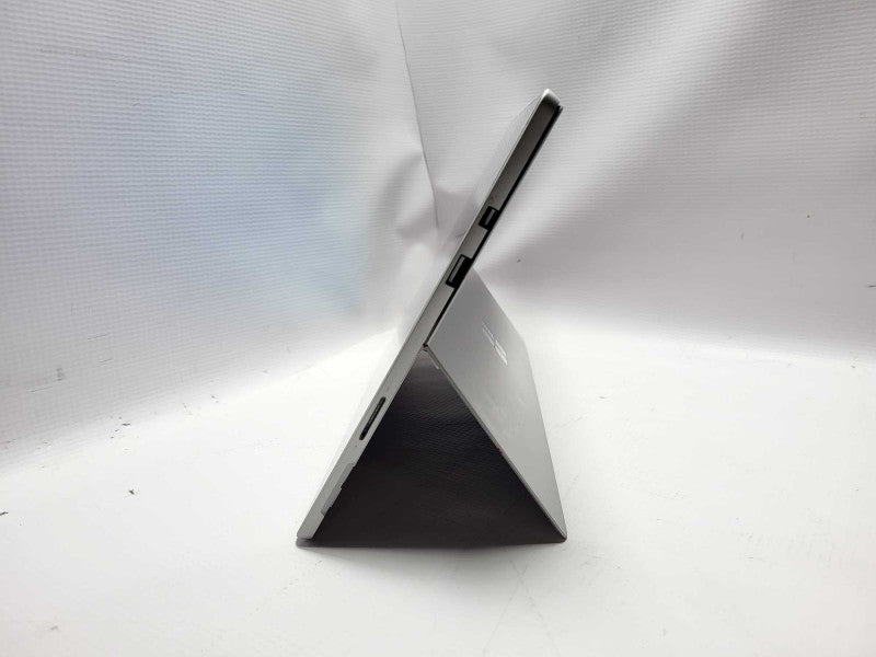 Surface Pro 5th Gen(1807) i5-7300U @ 2.6GHz 8GB RAM 256GB SSD READ $