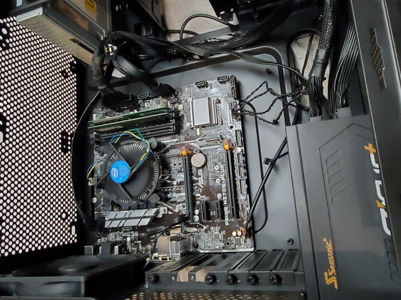Custom PC - Intel i5-7500 @ 3.40 GHZ 16GB DDR4 850W PSU