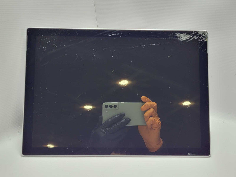 Surface Pro 5th Gen(1807) i5-7300U @ 2.6GHz 8GB RAM 256GB SSD READ $
