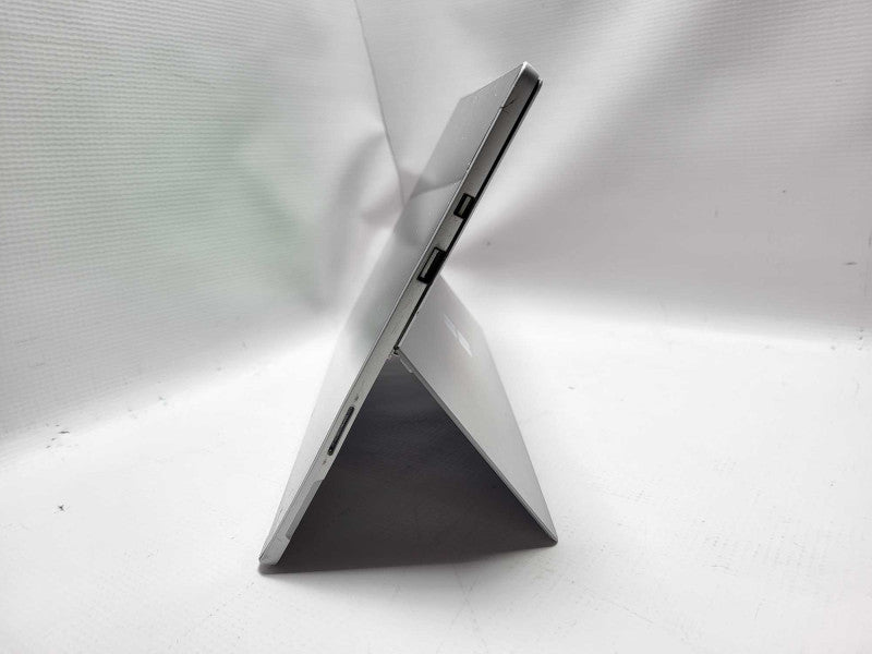 Surface Pro 5th Gen(1807) i5-7300U @ 2.6GHz 8GB RAM 256GB SSD READ $
