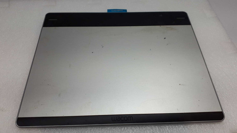 Wacom Intuos CTH680 CTH-680 Comic Creative Touch Tablet for parts &