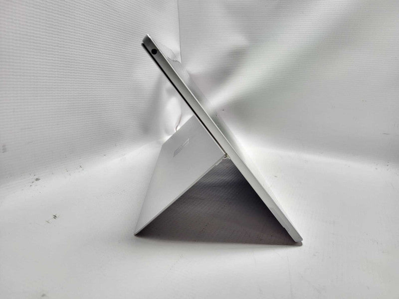 Surface Pro 5th Gen(1807) i5-7300U @ 2.6GHz 8GB RAM 256GB SSD READ $