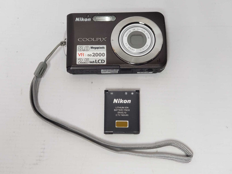 Nikon Coolpix S210 8.0MP Digital Camera |