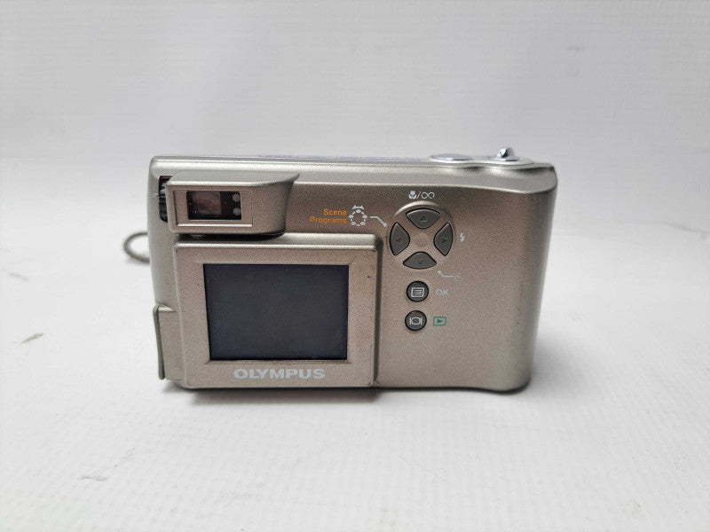 Olympus CAMEDIA D-550 Zoom 3.0MP Digital Camera Vintage *READ*