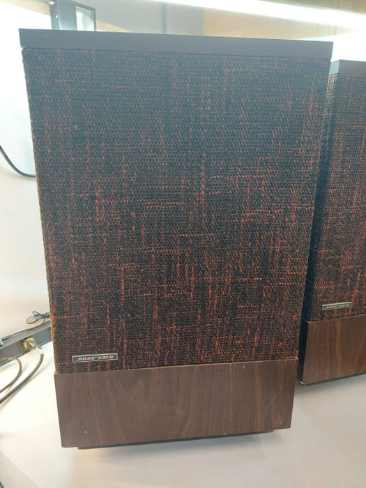 Vintage Pair of BOSE 501-II  Series 2  Speakers  Model: 501 4ohms