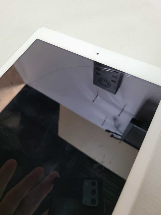 Apple iPad 5th Gen 32GB (A1823) - READ