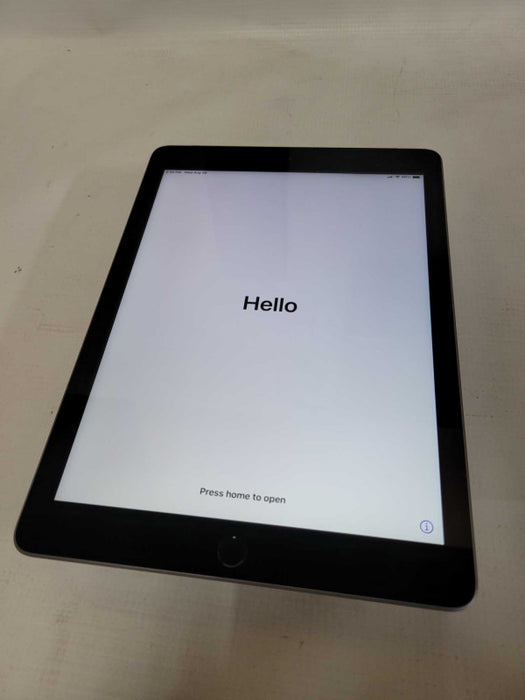 Apple iPad 5th Gen (A1823) - READ Q