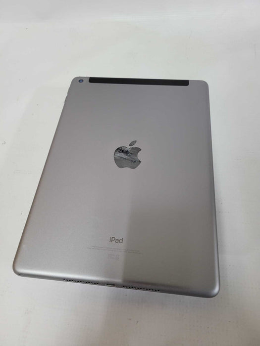 Apple iPad 5th Gen (A1823) - READ Q