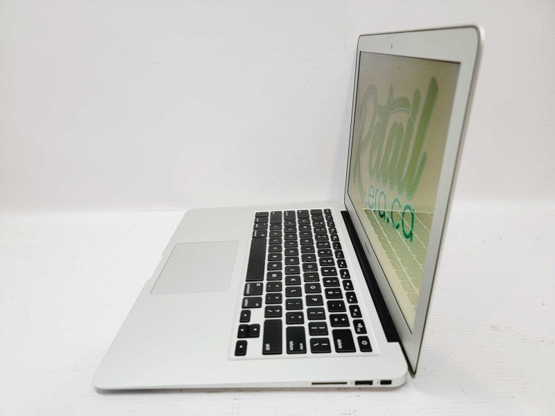 Apple Macbook Air 2013 13\\" Core i5-4250U @ 1.7GHz 8GB DDR3 250GB SSD (