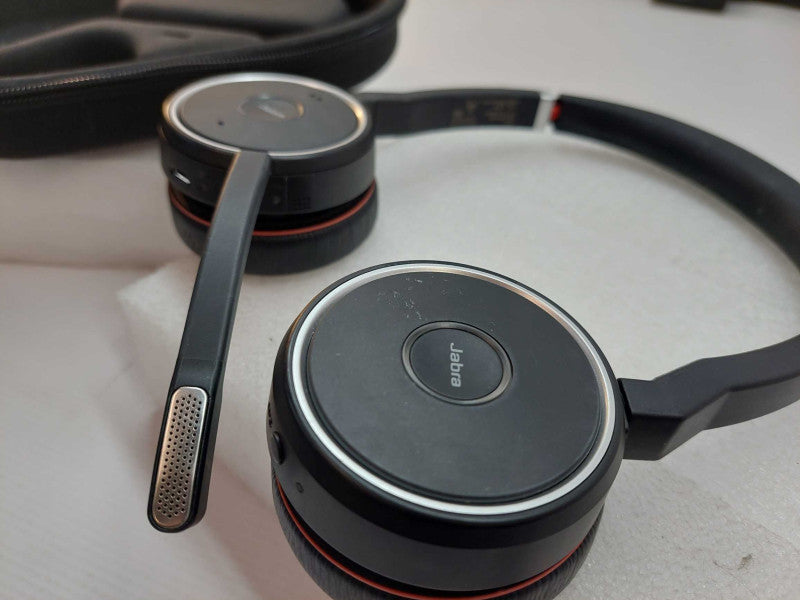 Jabra Headset Model: HSC040W with case