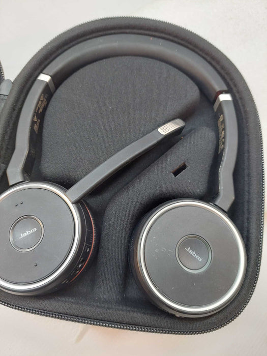 Jabra Headset Model: HSC040W with case