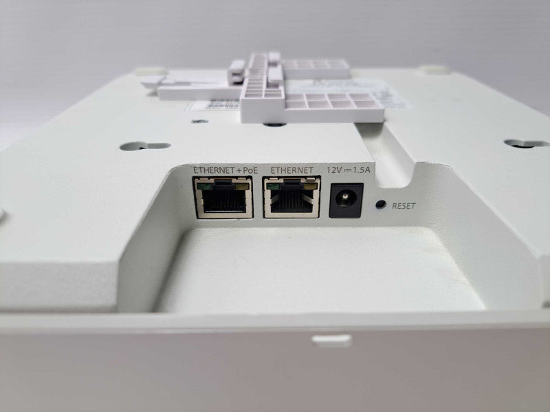 Ruckus ZoneFlex R700 Access Point Dual Band Wireless Access Point  Q
