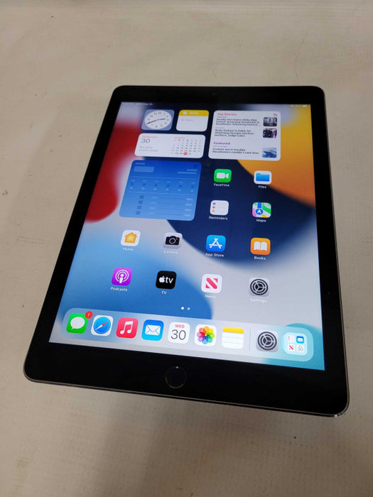 Apple iPad Air 2 32GB (A1566) - READ Q