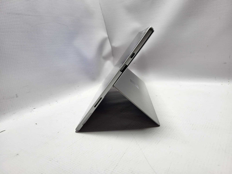 Surface Pro 7+ (1961) i5-1135G7 @ 2.4GHz 16GB RAM 256GB SSD READ $