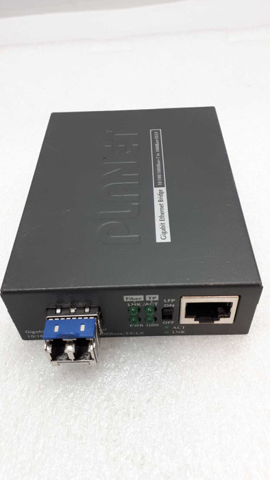PLANET Gigabit Ethernet10/100/1000BASE-T to 1000BASE-SX/LX  Converter &