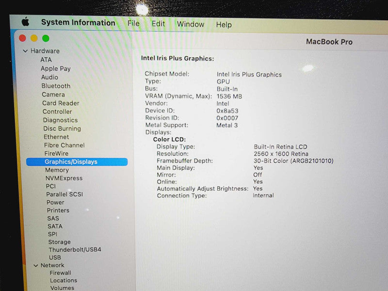Apple Macbook Pro 2020 13\\" Core i7-1068NG7 @ 2.3GHz 16GB DDR4 1TB SSD  (