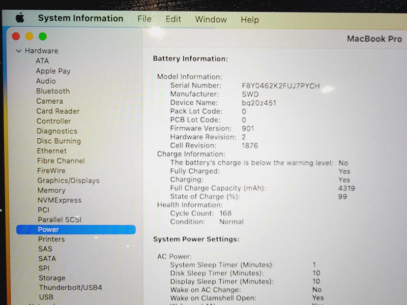Apple Macbook Pro 2020 13\\" Core i7-1068NG7 @ 2.3GHz 16GB DDR4 1TB SSD  (