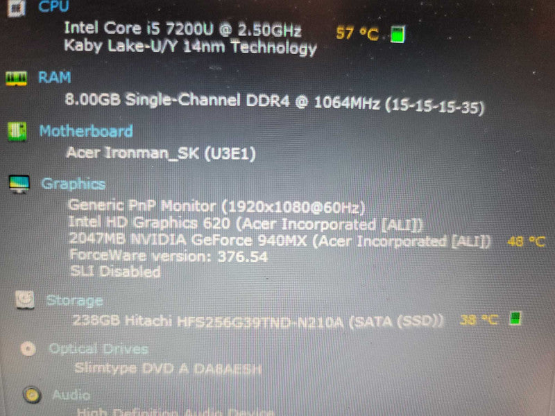 Acer Aspire E 15 i5-7200U @ 2.50GHz, 2GB GeForce 940MX, 256GB m.2 *BAD Battry Î²