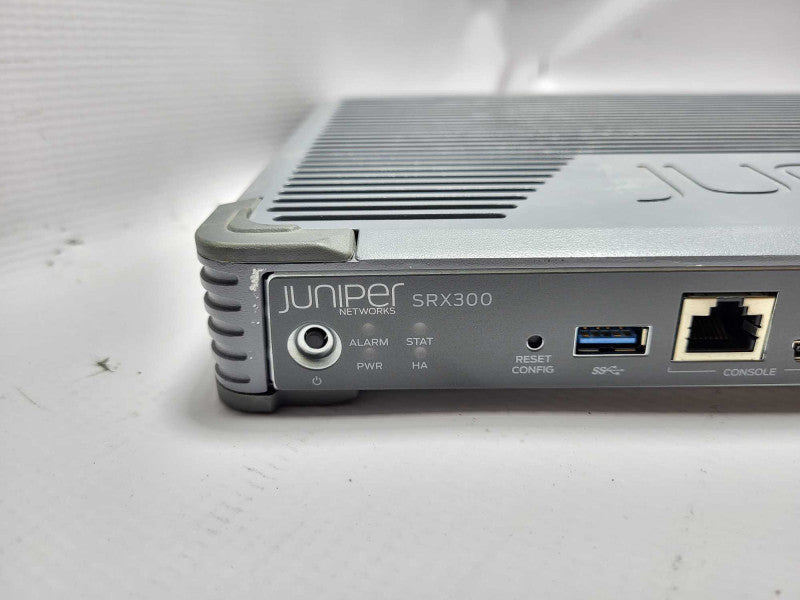 Juniper Networks SRX300 6-Port Security Services Gateway Firewall Q$