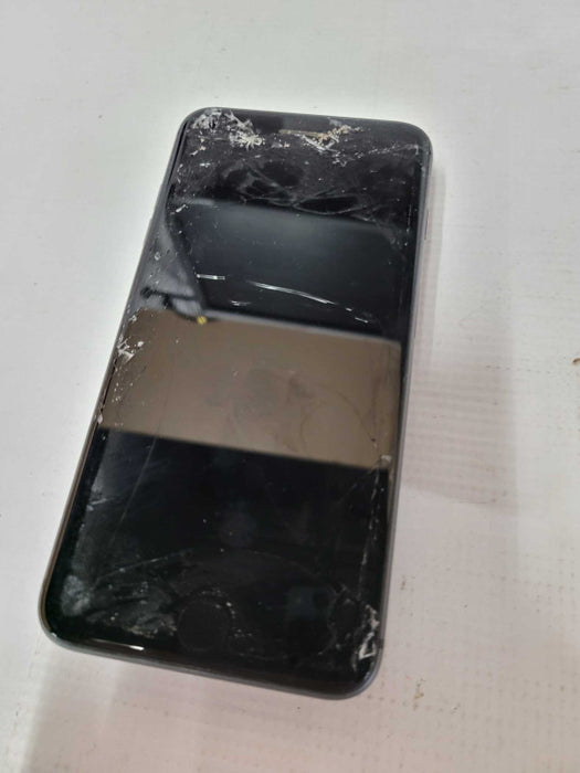 Apple iPhone 8 Plus 64GB (A1897) - READ