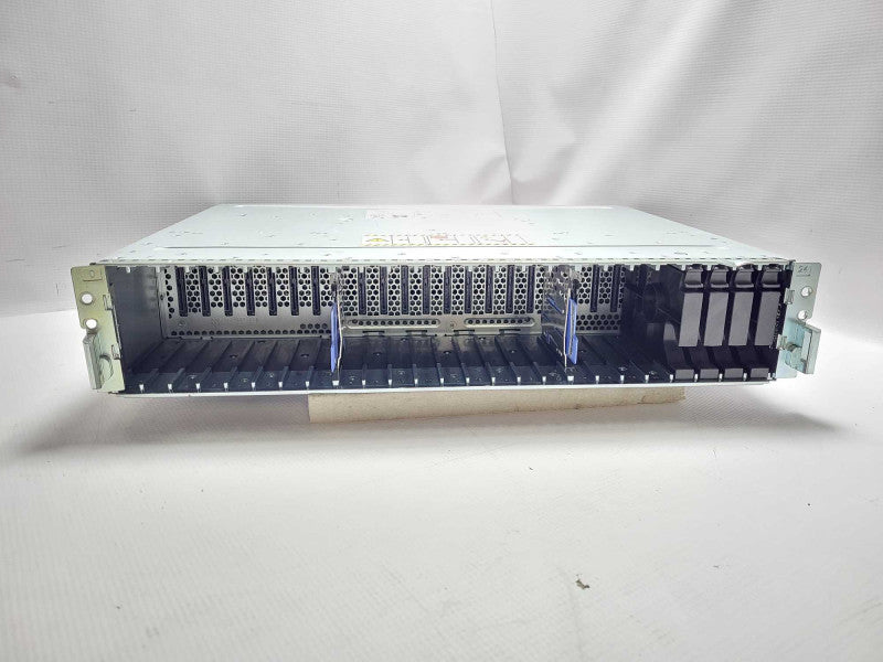EMC SAE 2.5\\'\\' Server Hard Drive Disk Array Expansion 303-104-000E READ $