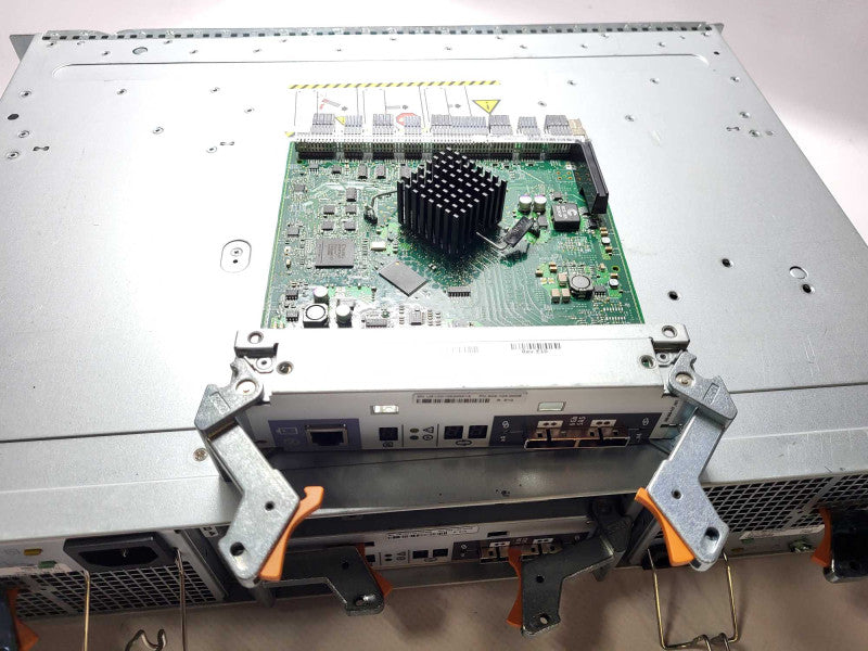EMC SAE 2.5\\'\\' Server Hard Drive Disk Array Expansion 303-104-000E READ $