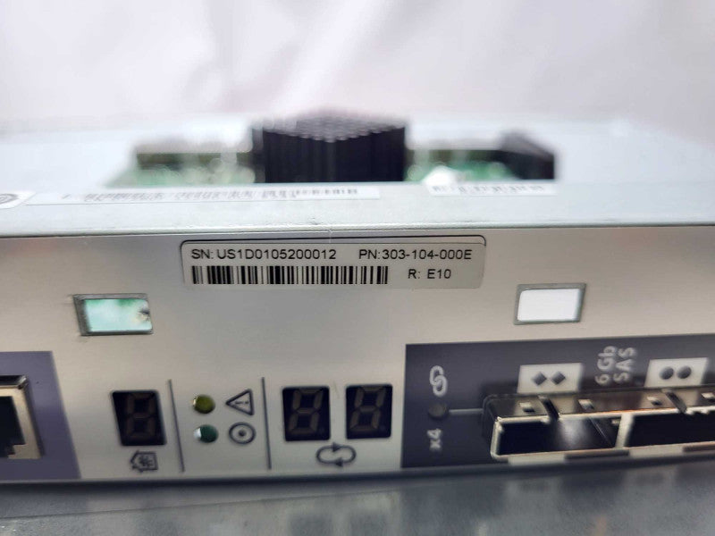 EMC SAE 2.5\\'\\' Server Hard Drive Disk Array Expansion 303-104-000E READ $